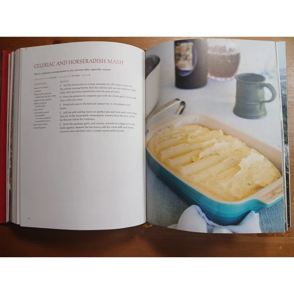 Signed*Christmas at Highclere: Recipes & traditions from the real Downton Abbey